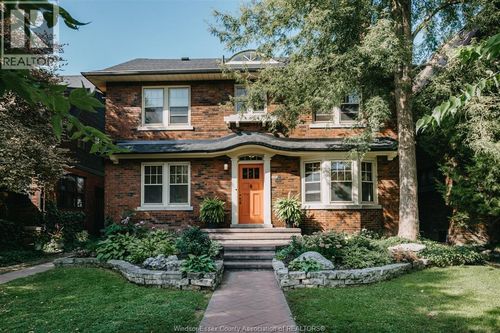 1245 Kildare Rd, Windsor, ON, N8Y3H7 | Card Image