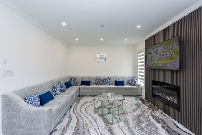 41 Darren Rd, House other with 6 bedrooms, 4 bathrooms and 4 parking in Brampton ON | Image 14