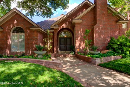 8707 Savannah Ave, Lubbock, TX, 79424-4117 | Card Image