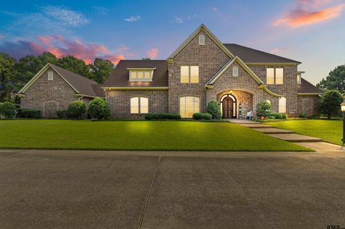 1360 E Main St, Henderson, TX, 75652-3315 | Card Image