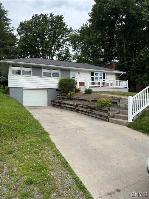 5971 S Street Rd, Auburn, NY, 13021-5652 | Card Image