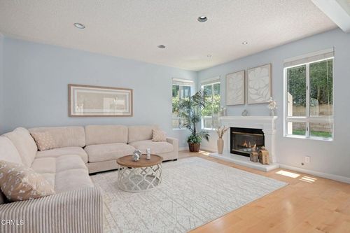 11998 Bubbling Brook St, Moorpark, CA, 93021-3147 | Card Image