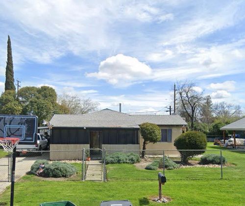 909 E Flory Avenue, Corcoran, CA, 93212 | Card Image