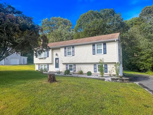 33 Amy Ln, Bristol, CT, 06010-7126 | Card Image