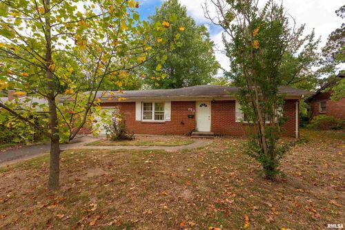 813 S Skyline Dr, Carbondale, IL, 62901-2405 | Card Image