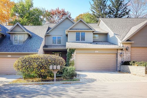 921 Oak Crest Ln, St. Charles, IL, 60175-5003 | Card Image