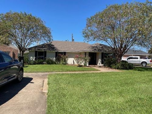 1431 Peterman Dr, Alexandria, LA, 71301-3433 | Card Image
