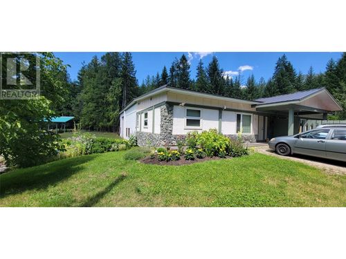 204 Stewart St, New Denver, BC, V0G1S1 | Card Image
