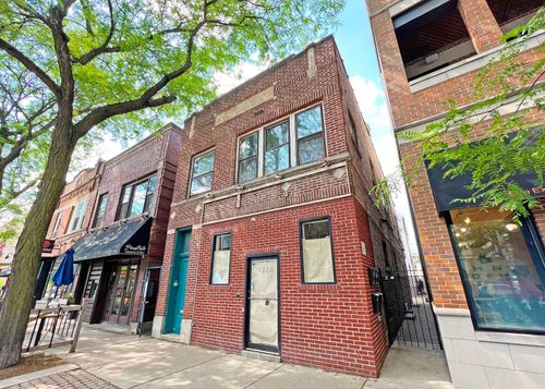 2r-2112 Roscoe St, Chicago, IL, 60618-6688 | Card Image