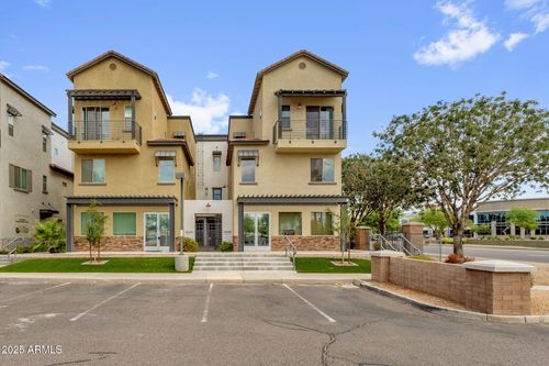 277-300 N Gila Springs Blvd, Chandler, AZ, 85226-2727 | Card Image