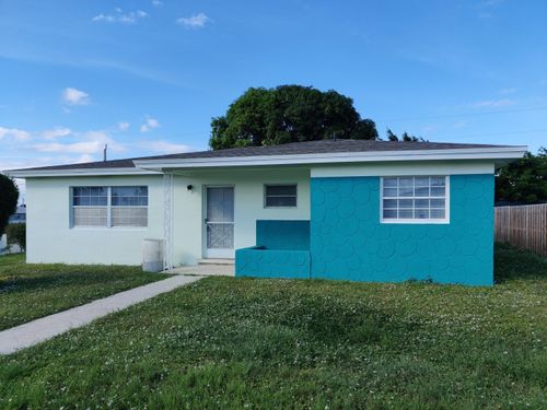 1496 W 32nd St, Riviera Beach, FL, 33404-3564 | Card Image