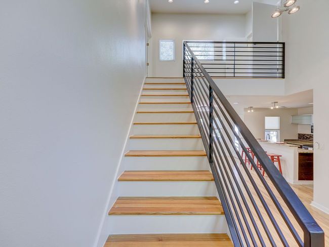 2 - 400 E 33 Rd St, Condo with 3 bedrooms, 3 bathrooms and 2 parking in Austin TX | Image 27