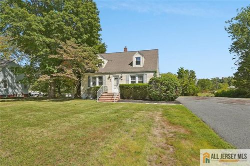 62 Claremont Rd, Franklin Park, NJ, 08823-1246 | Card Image