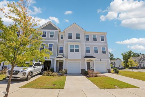 2727 Chert Ln, Raleigh, NC, 27610-7189 | Card Image
