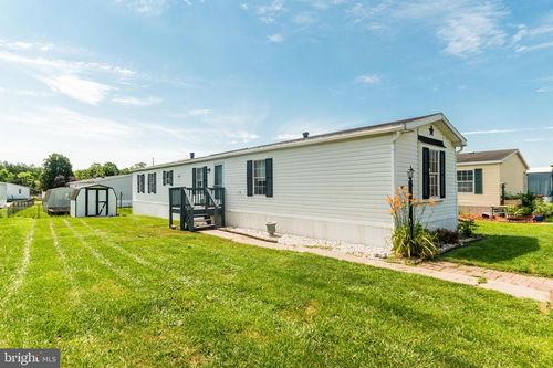 803 Royal Crest Dr, MARTINSBURG, WV, 25401-5161 | Card Image