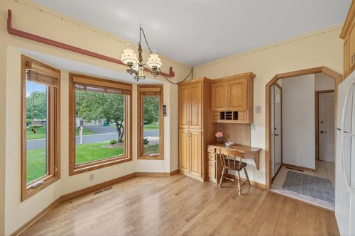 5616 Pascal St, Shoreview, MN, 55126-8586 | Card Image
