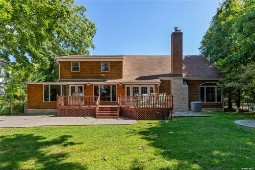 4 Sutton Court, Great Neck, NY, 11021 | Card Image