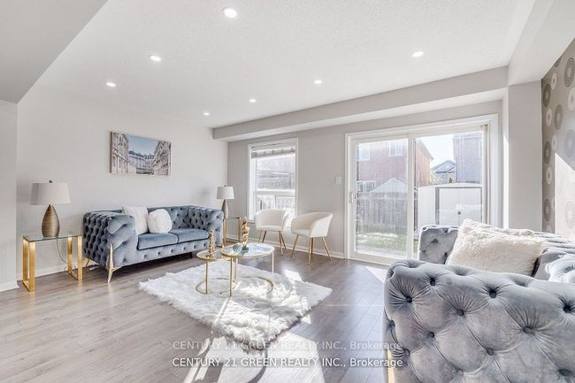 607 Willmott Cres, House attached with 4 bedrooms, 4 bathrooms and 2 parking in Milton ON | Image 14