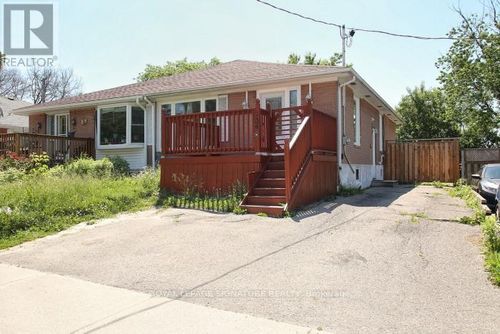 134 Septonne Ave, Newmarket, ON, L3Y2W3 | Card Image