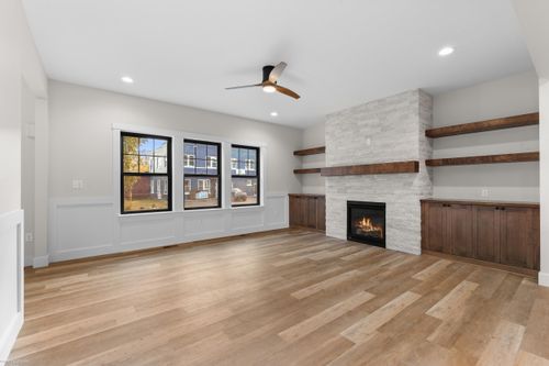 281 E Lafayette St, Romeo, MI, 48065-5237 | Card Image