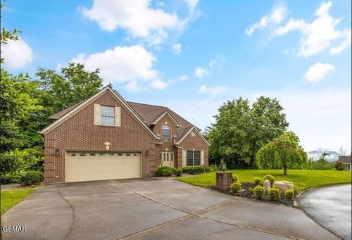 704 Blue Dunn Ct, Pigeon Forge, TN, 37863-3670 | Card Image