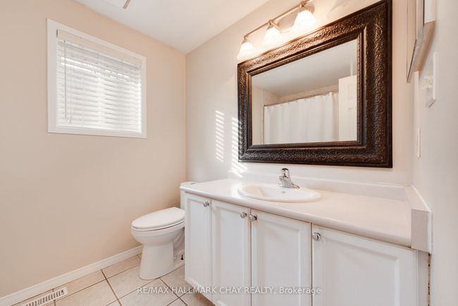 30 Weymouth Rd, House other with 5 bedrooms, 2 bathrooms and 2 parking in Barrie ON | Image 13