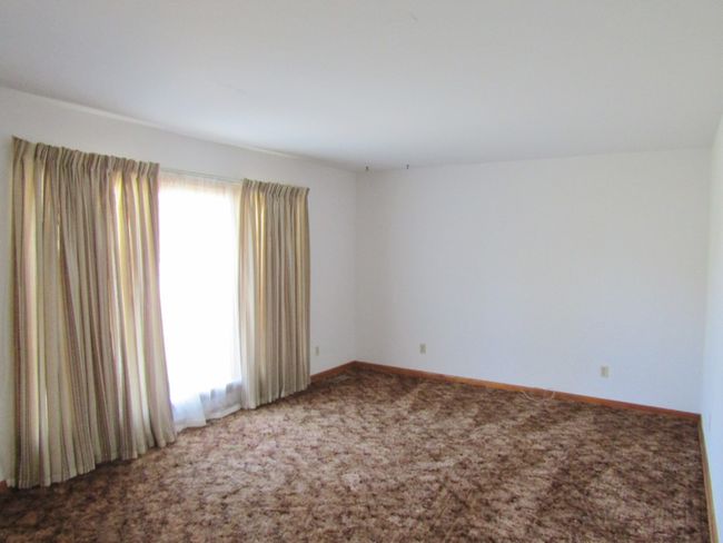 Living Room | Image 6