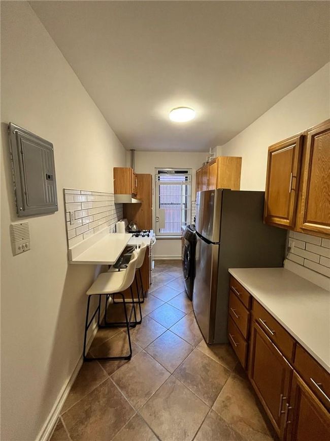 APT-8 - 333 E 209 Th St, Home with 1 bedrooms, 1 bathrooms and null parking in Bronx NY | Image 9