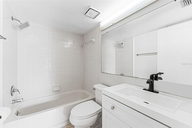 APT-101 - 4035 Angel Oak Ct, Condo with 2 bedrooms, 2 bathrooms and null parking in TAMPA FL | Image 31