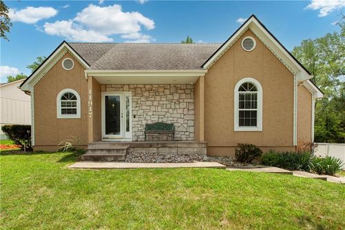 11917 Virginia Ave, Kansas City, MO, 64146-1208 | Card Image