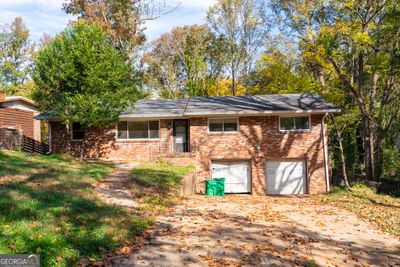 3944 W Hilda Circle, House other with 3 bedrooms, 2 bathrooms and null parking in Decatur GA | Image 1