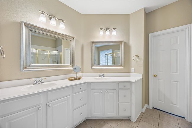 His and her vanities are a plus! | Image 19