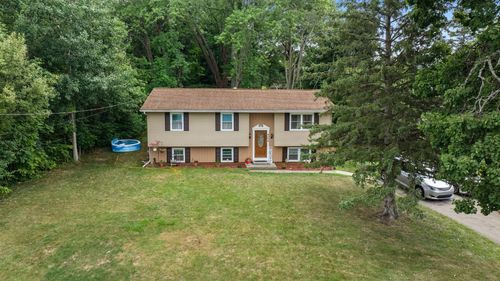 4206 Stanton St, Erie, PA, 16510-3452 | Card Image