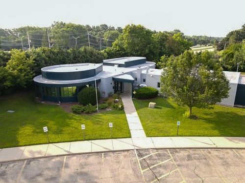 8500 Green Bay Rd, Pleasant Prairie, WI, 53158-2721 | Card Image