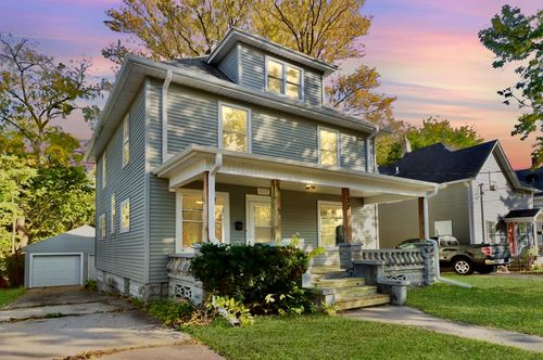 1227 Bluff St, Beloit, WI, 53511-4361 | Card Image