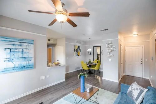 527-6710 Babcock Road, San Antonio, TX, 78249 | Card Image