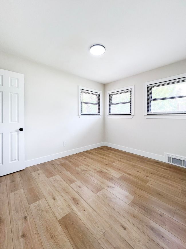 20215 Damman St, House other with 4 bedrooms, 2 bathrooms and null parking in Harper Woods MI | Image 20