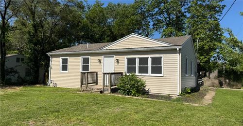 11036 N Locust St, Kansas City, MO, 64155-1306 | Card Image
