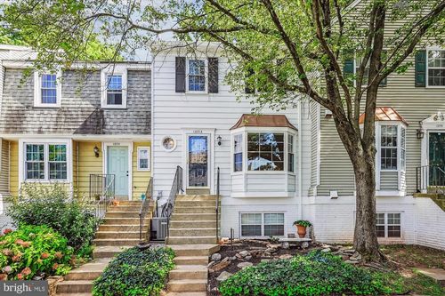 30b-13713 Autumn Vale Ct, CHANTILLY, VA, 20151-3520 | Card Image