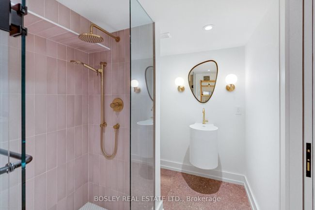 282 Crawford St, House attached with 5 bedrooms, 4 bathrooms and 1 parking in Toronto ON | Image 36