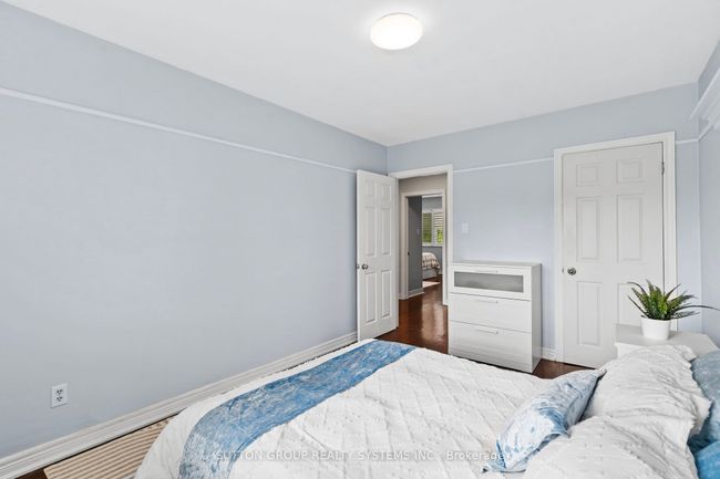 732 Royal York Rd, House other with 7 bedrooms, 4 bathrooms and 4 parking in Etobicoke ON | Image 17