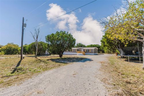 424 Brazos Mountain Dr, Weatherford, TX, 76087-6643 | Card Image