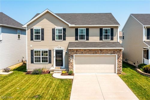 3942 Abigail Dr, Lorain, OH, 44053-1000 | Card Image