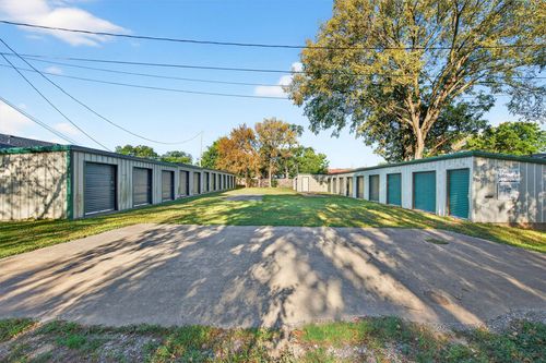 104 S Commercial St, Bells, TX, 75414-3039 | Card Image