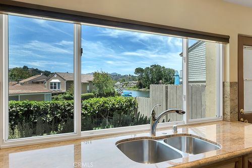32124 Beachlake Ln, Westlake Village, CA, 91361-3607 | Card Image