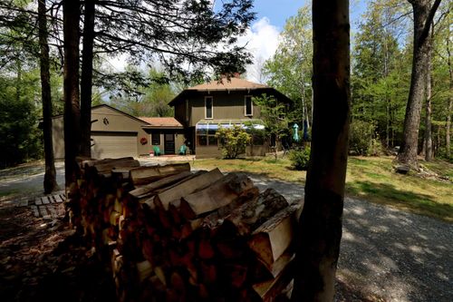 57 Wildwood Rd, Spofford, NH, 03462-3933 | Card Image
