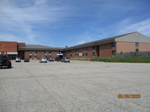 5217 Bay City Rd, Midland, MI, 48642-6351 | Card Image