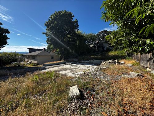 1258 Woodway Rd, Esquimalt, BC, V9A4W7 | Card Image