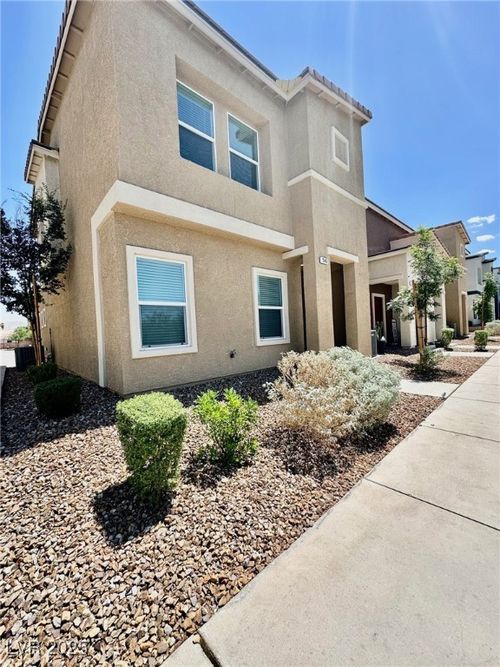 546 Foothill Cove Ln, Henderson, NV, 89002-8462 | Card Image