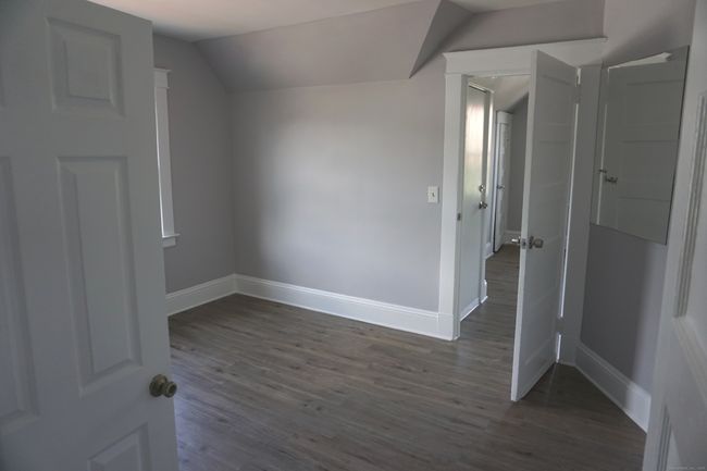 3RD-FLOOR - 3371 Main Street Street, Home with 2 bedrooms, 1 bathrooms and 3 parking in Hartford CT | Image 5